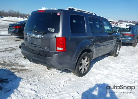 2015 Honda Pilot Touring z USA, uszkodzony, nr VIN 5FNYF4H93FB041244